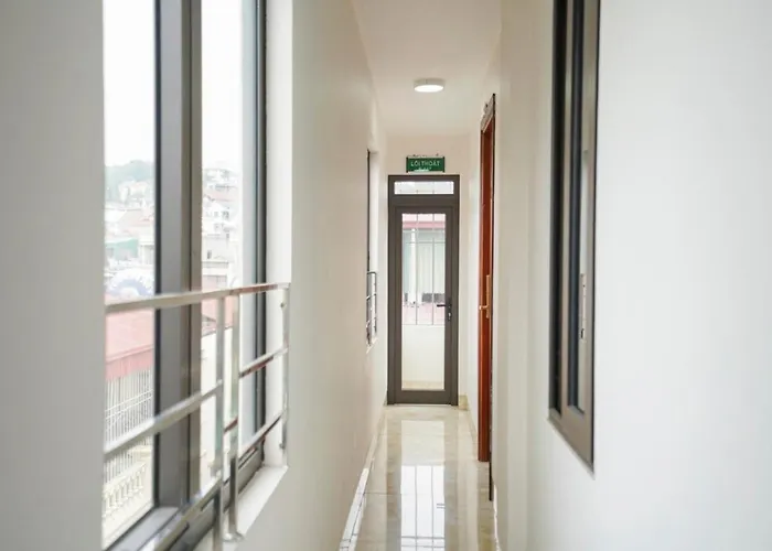 Tigon Hotel *